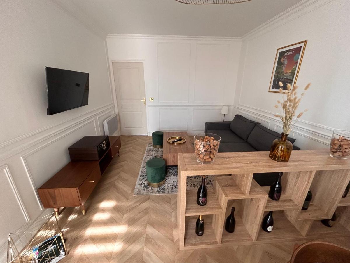 Bulle De Champagne : Petit Cocon En Plein Centre Apartment Epernay Exterior photo